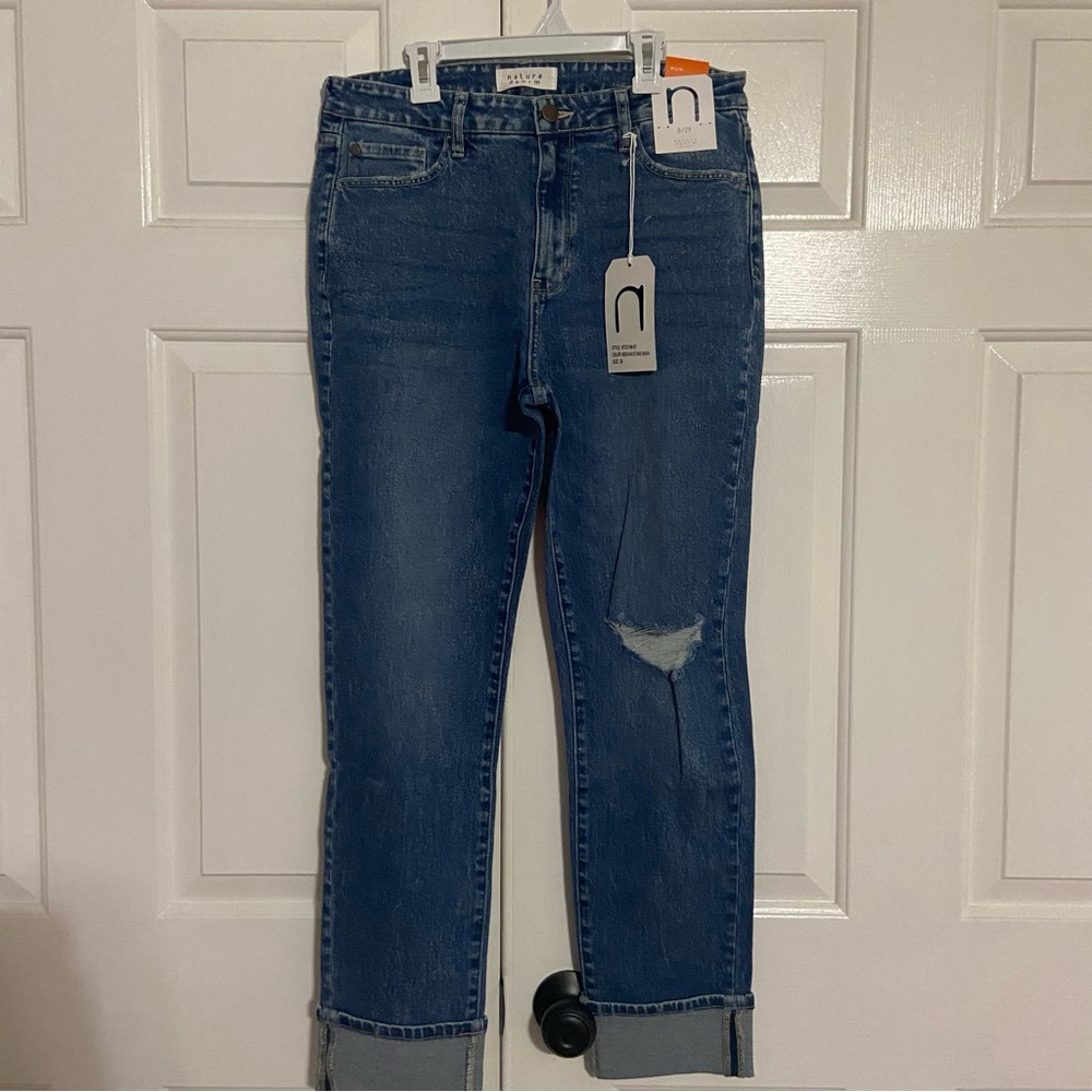 Nature Denim Mom Jeans with cuff and rip details, size 8/29